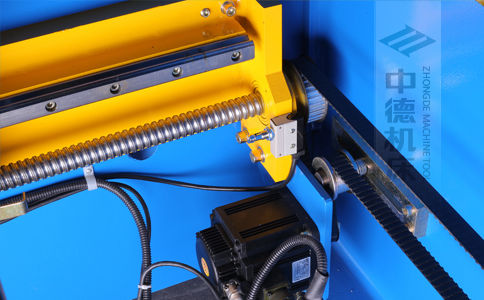 ZDPK-16032X轴配有滚珠丝杆及直线导轨,大功率伺服机电,钢丝同步带,能较着晋升X轴定位精度及速率 (2).jpg ZDPK-16032X轴配有滚珠丝杆及直线导轨,大功率伺服机电,钢丝同步带,能较着晋升X轴定位精度及速率 (2).jpg